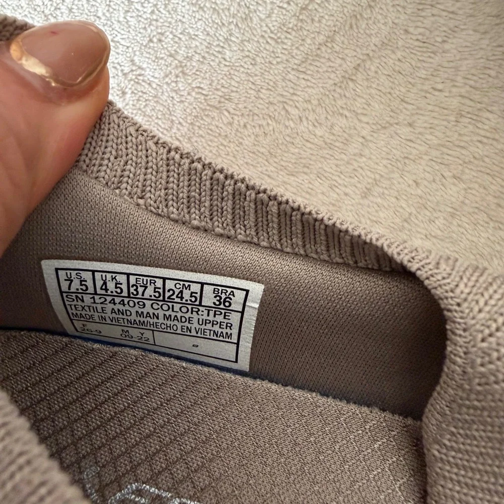 Skechers GoWalk Arch Fit Taupe Knit Slip On Walking Shoes Womens 7.5 Comfort